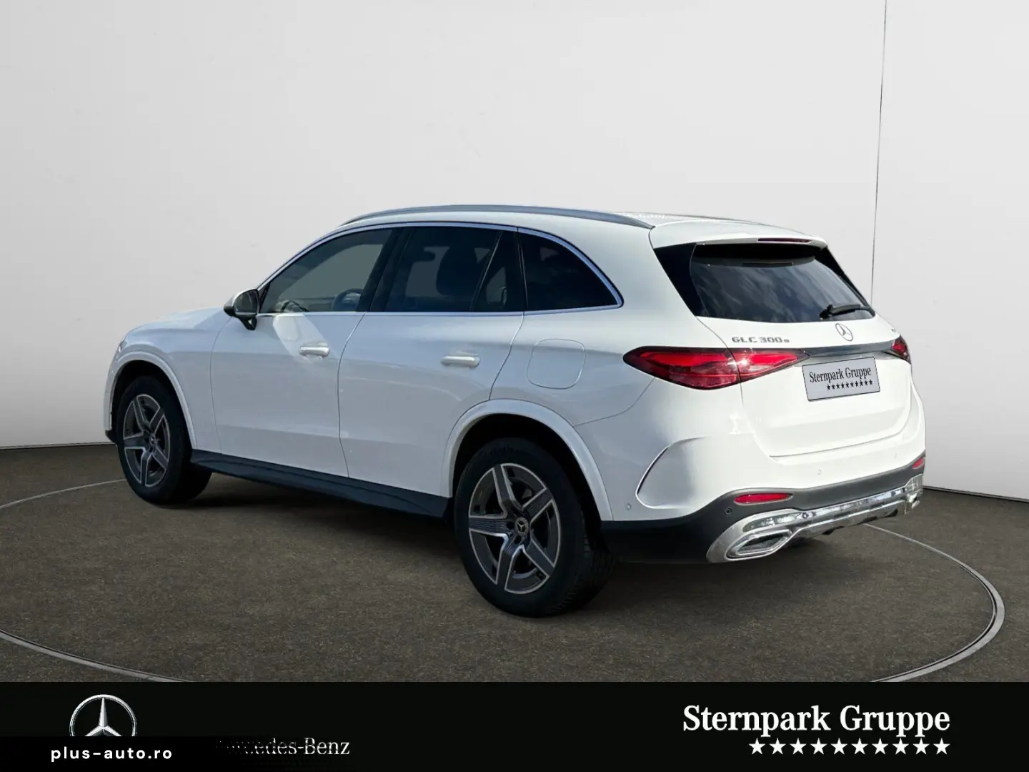 MERCEDES-BENZ GLC 300 e 4M AMG  HuD Pano AHK Distro &hellip;