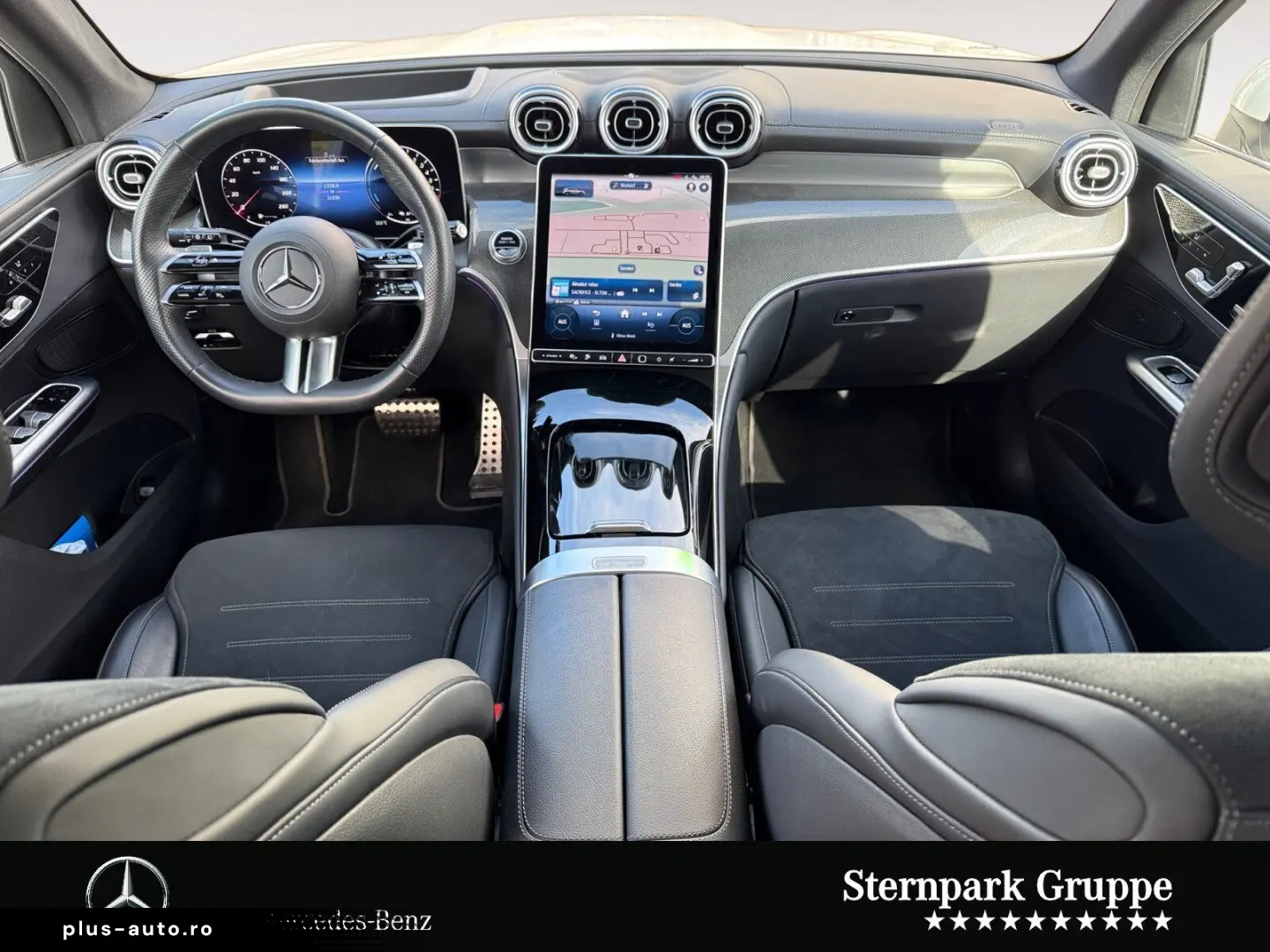 MERCEDES-BENZ GLC 300 e 4M AMG  HuD Pano AHK Distro &hellip;