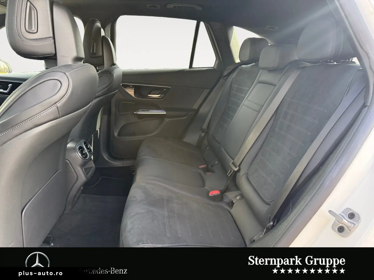 MERCEDES-BENZ GLC 300 e 4M AMG  HuD Pano AHK Distro &hellip;