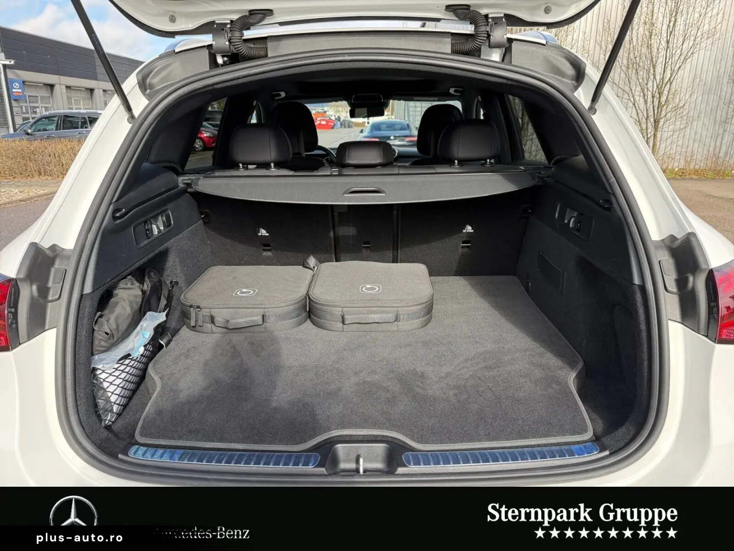 MERCEDES-BENZ GLC 300 e 4M AMG  HuD Pano AHK Distro &hellip;