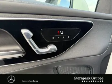 MERCEDES-BENZ GLC 300 e 4M AMG  HuD Pano AHK Distro &hellip;