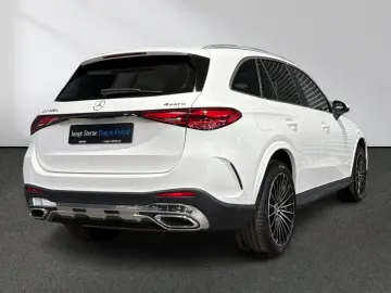 MERCEDES-BENZ GLC 300 e 4M AMG Panorama CarPlay 360 -Kamera