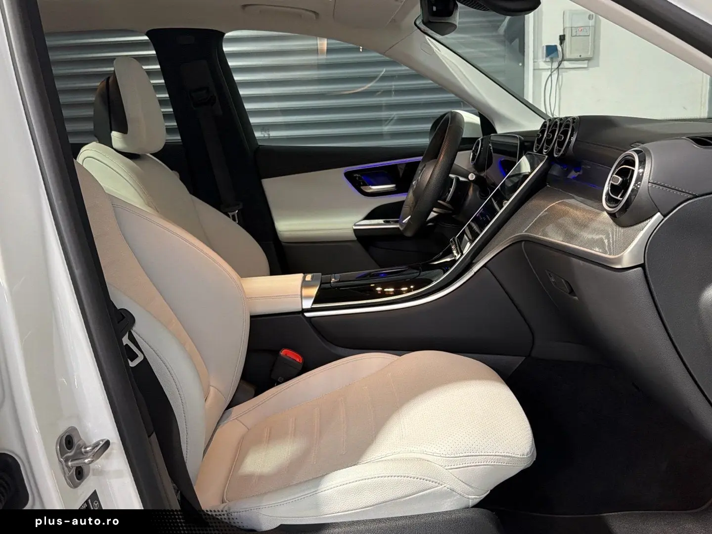 MERCEDES-BENZ GLC 300 e 4M AMG Panorama CarPlay 360 -Kamera