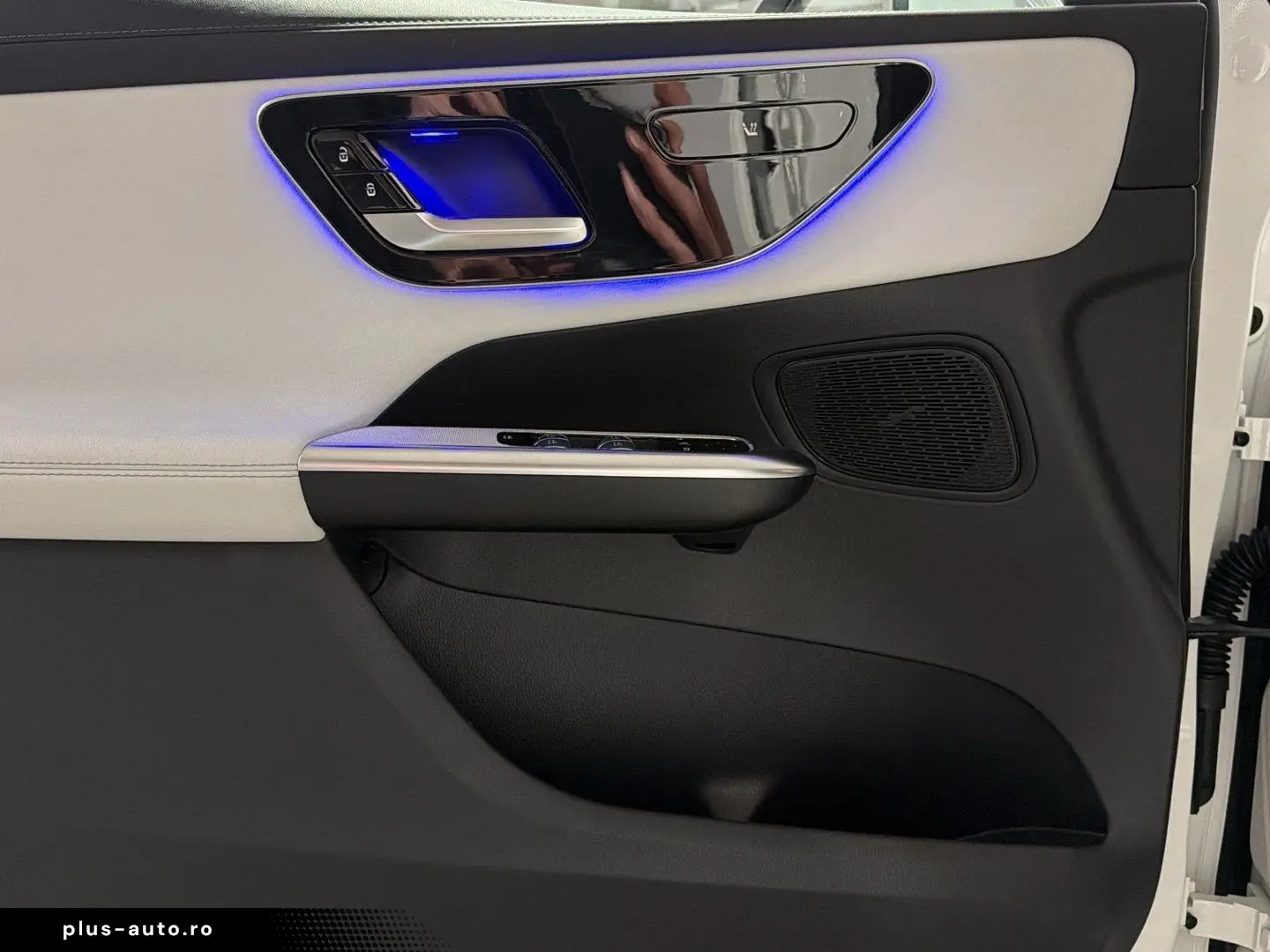 MERCEDES-BENZ GLC 300 e 4M AMG Panorama CarPlay 360 -Kamera