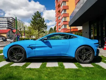 Aston Martin V8 Vantage