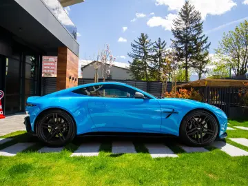 Aston Martin V8 Vantage