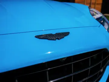 Aston Martin V8 Vantage