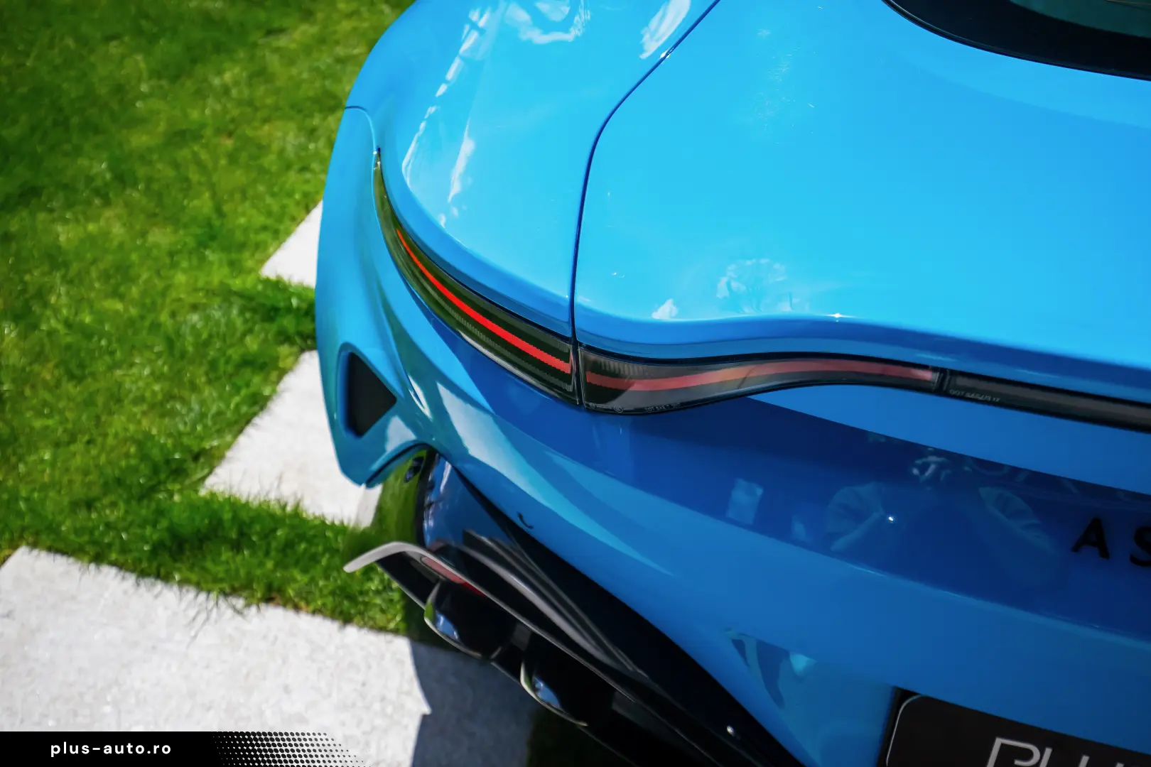 Aston Martin V8 Vantage