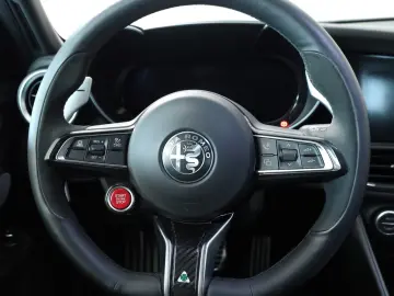 lfa Romeo Giulia Quadrifoglio 520PS