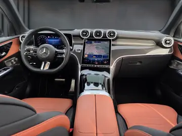 MERCEDES-BENZ GLC 300 e 4M AMG Prem Pano AHK Distron&hellip;