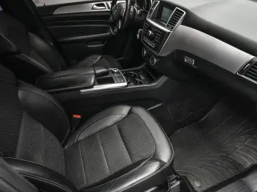 Mercedes-Benz ML 230