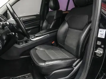 Mercedes-Benz ML 230