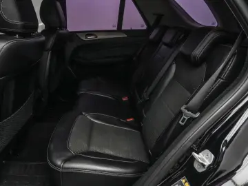 Mercedes-Benz ML 230