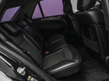 Mercedes-Benz ML 230