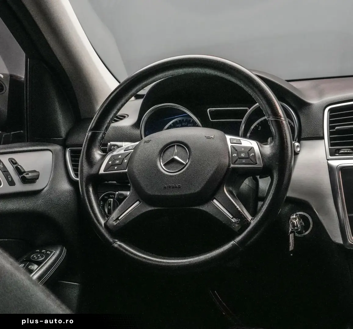 Mercedes-Benz ML 230