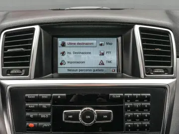 Mercedes-Benz ML 230