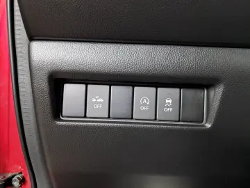 SUZUKI SWIFT HYBRID 1.2i 83CP 2021