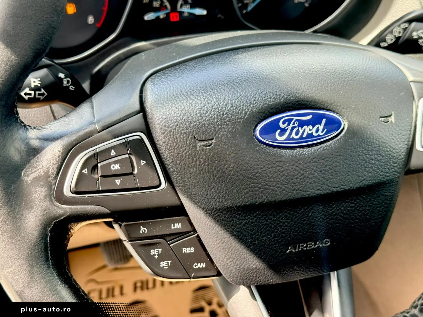 Ford Focus  2015