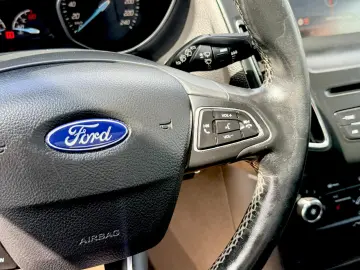 Ford Focus  2015