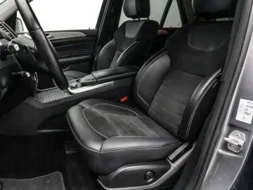 Mercedes-Benz ML 230