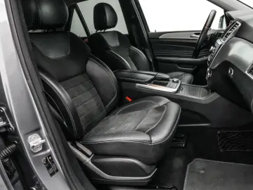 Mercedes-Benz ML 230