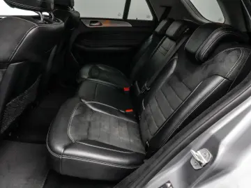 Mercedes-Benz ML 230