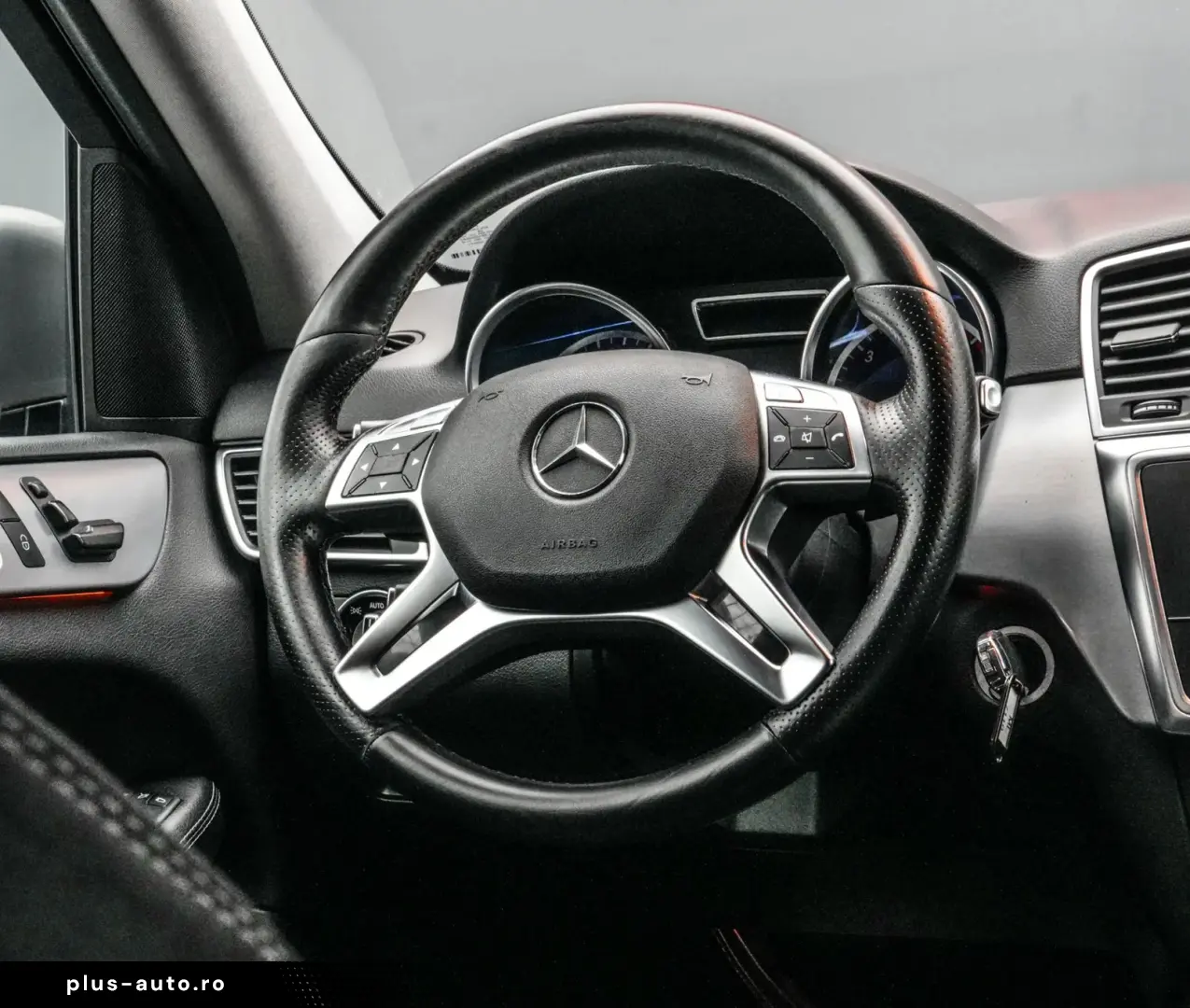 Mercedes-Benz ML 230