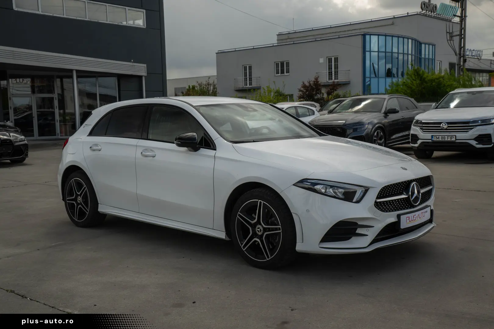 MERCEDES-BENZ A 250 e AMG LINE  GARANTIE