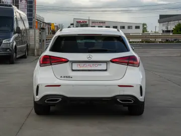 MERCEDES-BENZ A 250 e AMG LINE  GARANTIE