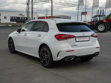 MERCEDES-BENZ A 250 e AMG LINE  GARANTIE