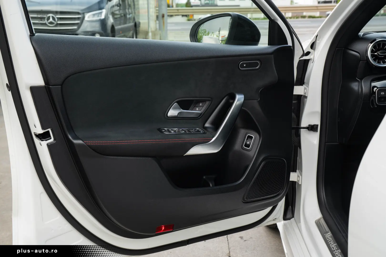 MERCEDES-BENZ A 250 e AMG LINE  GARANTIE