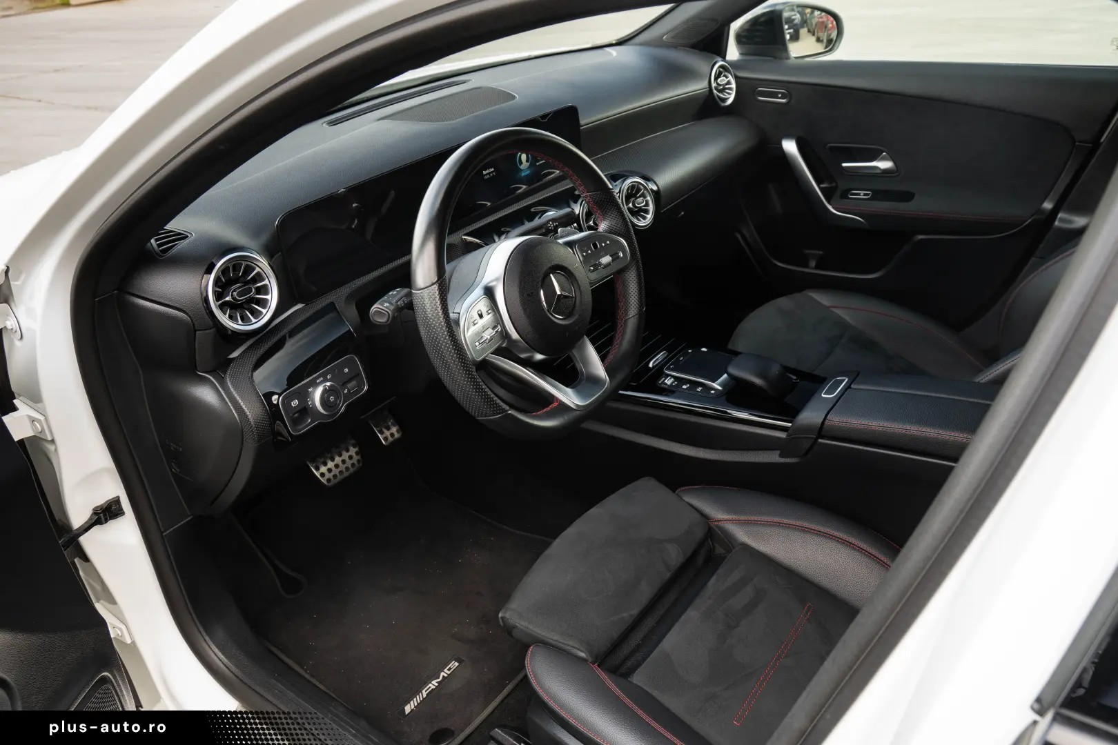 MERCEDES-BENZ A 250 e AMG LINE  GARANTIE