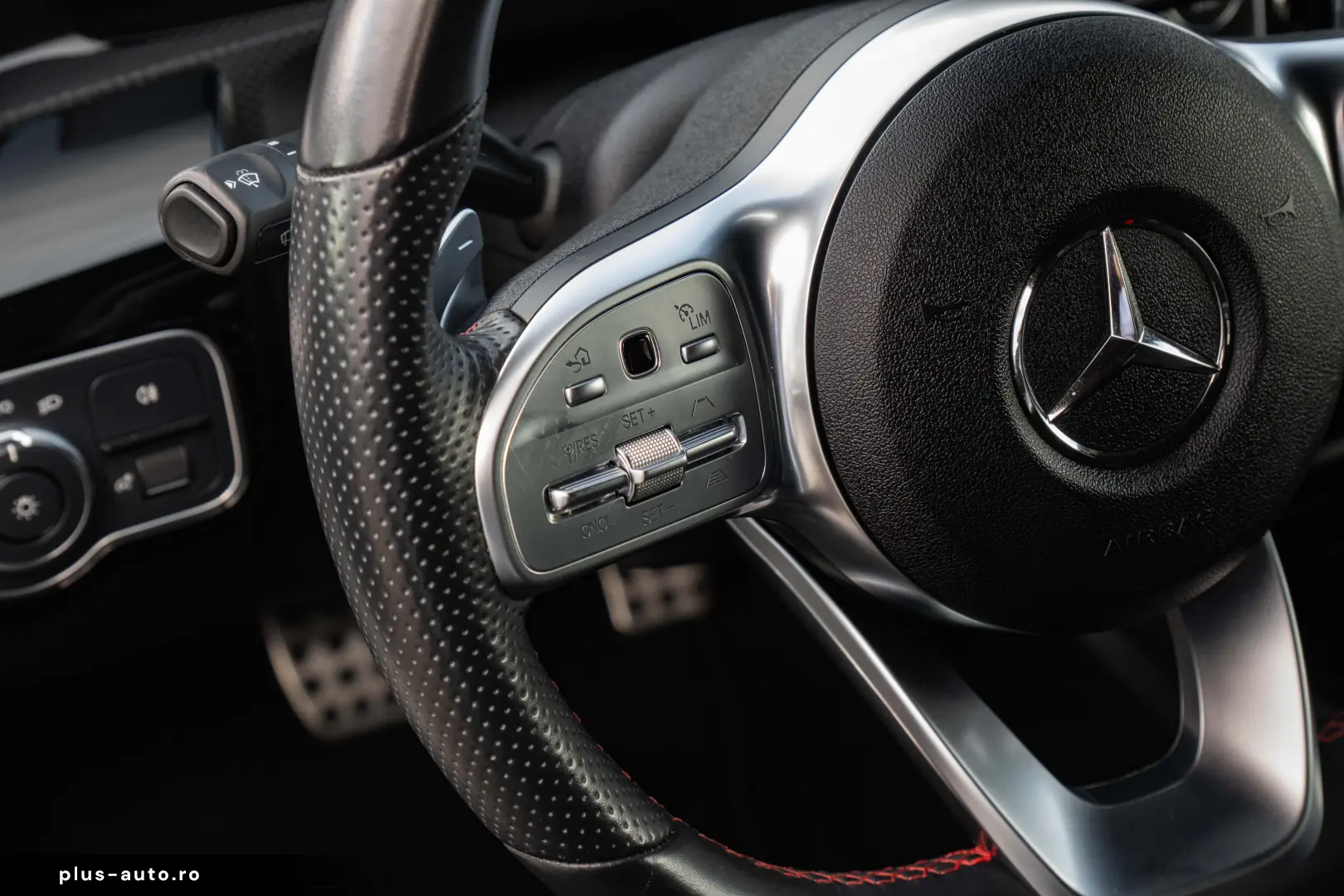 MERCEDES-BENZ A 250 e AMG LINE  GARANTIE