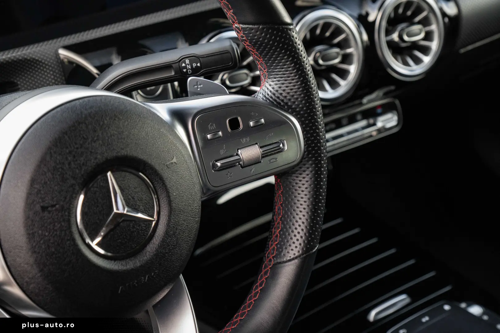 MERCEDES-BENZ A 250 e AMG LINE  GARANTIE