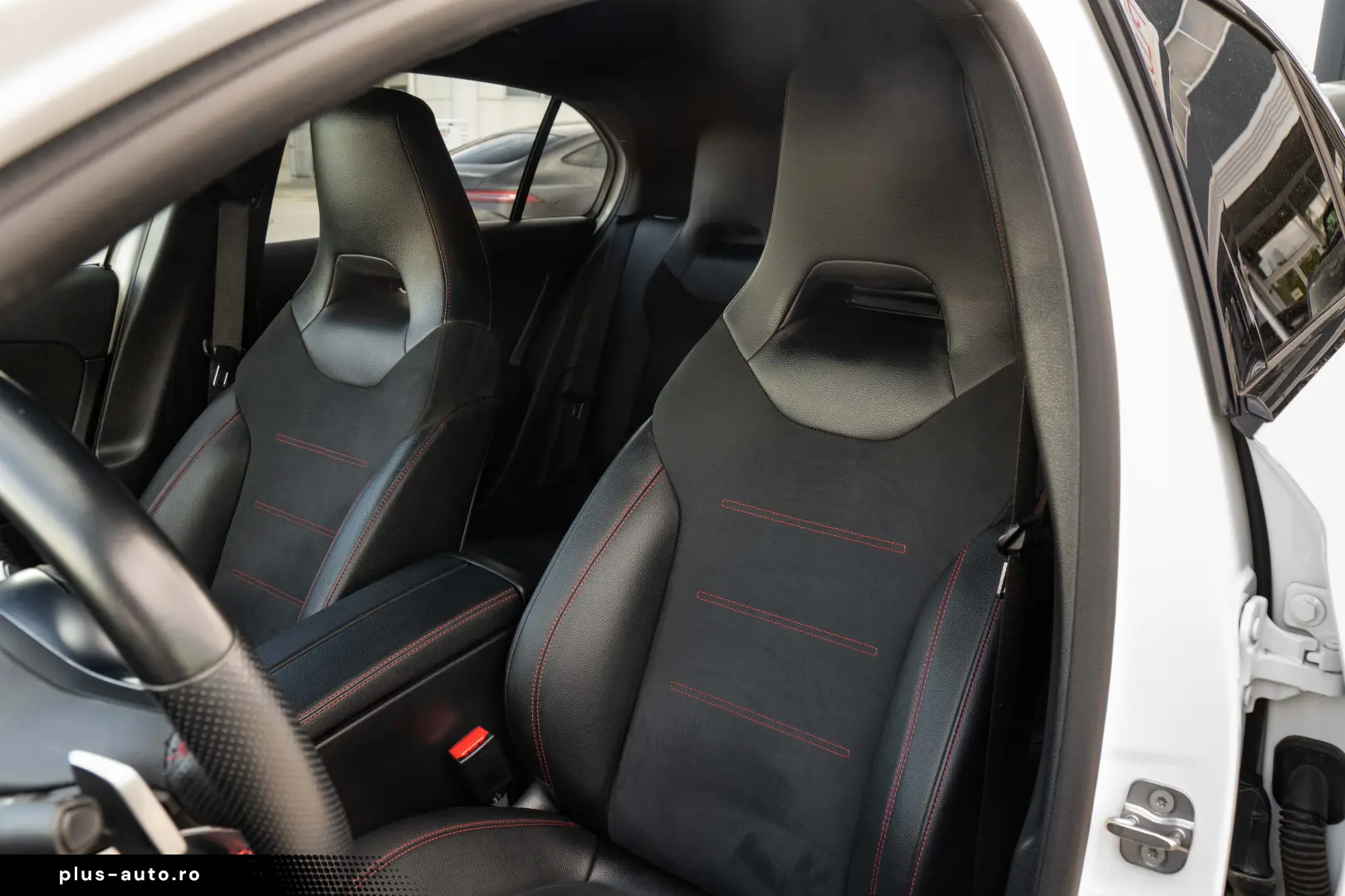 MERCEDES-BENZ A 250 e AMG LINE  GARANTIE