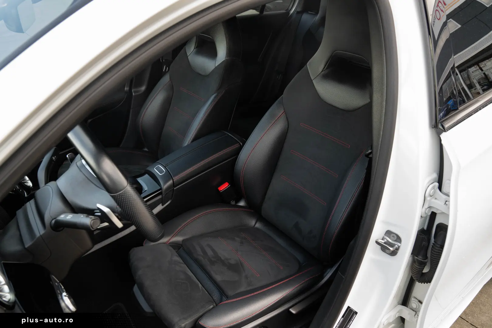 MERCEDES-BENZ A 250 e AMG LINE  GARANTIE