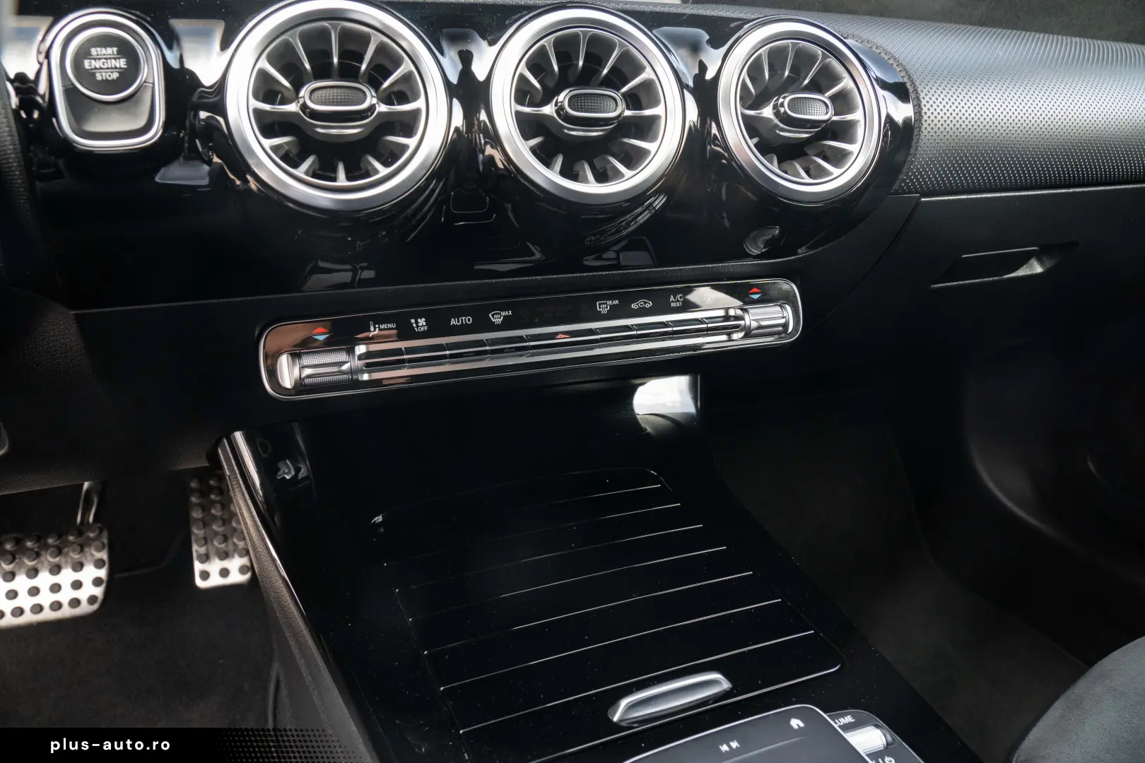 MERCEDES-BENZ A 250 e AMG LINE  GARANTIE