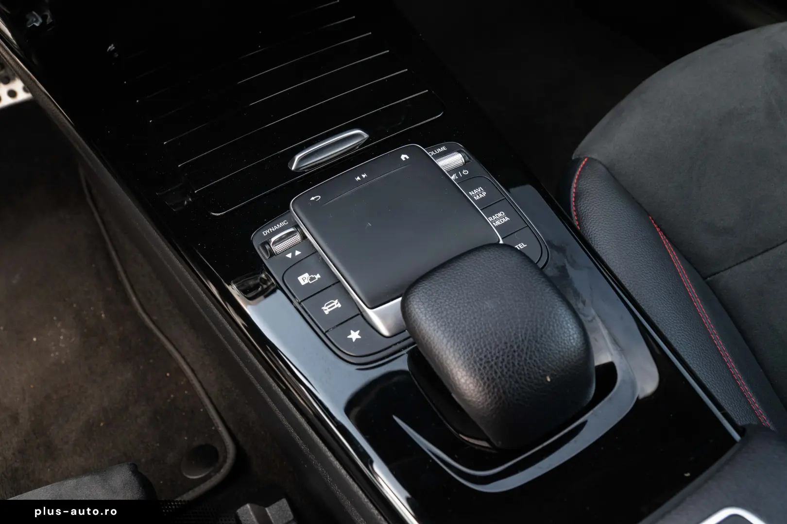 MERCEDES-BENZ A 250 e AMG LINE  GARANTIE