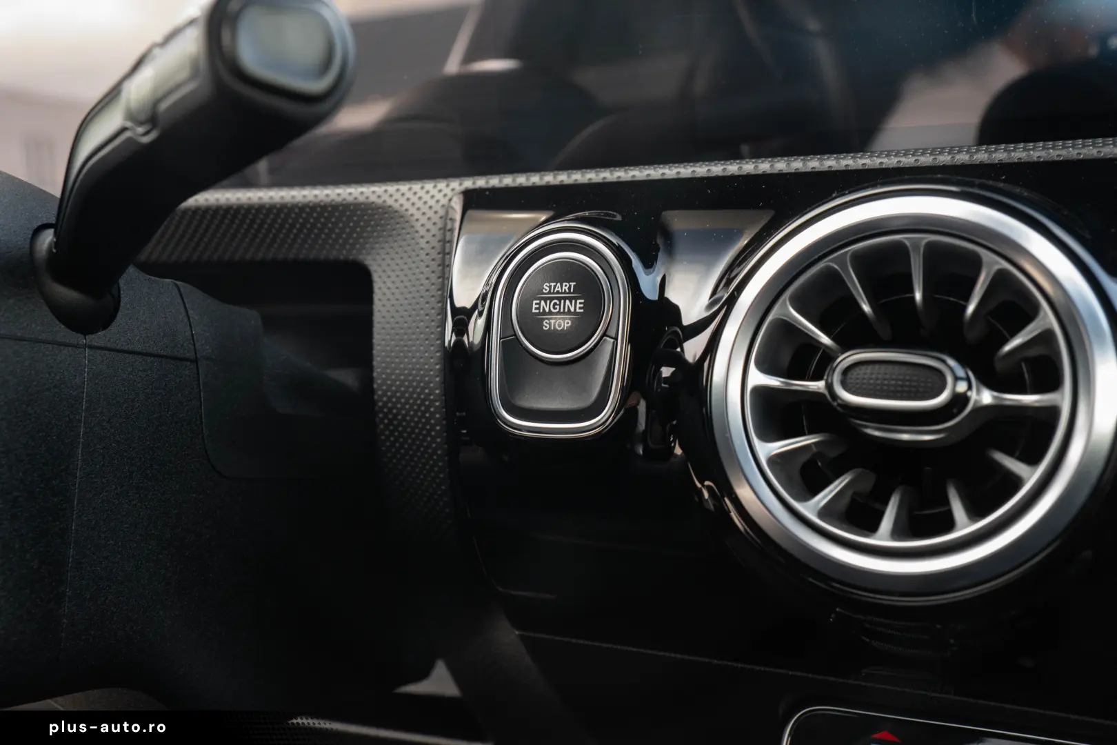 MERCEDES-BENZ A 250 e AMG LINE  GARANTIE