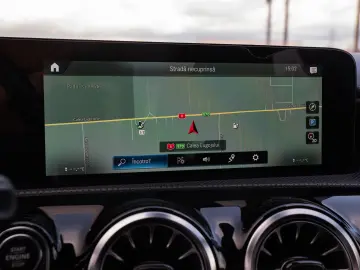 MERCEDES-BENZ A 250 e AMG LINE  GARANTIE