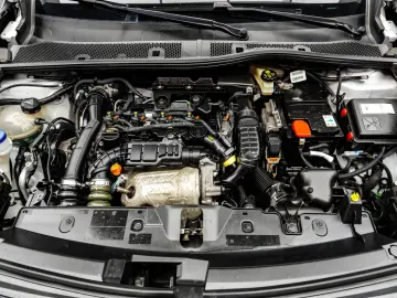 Peugeot 2008 Gen-Ii-2019