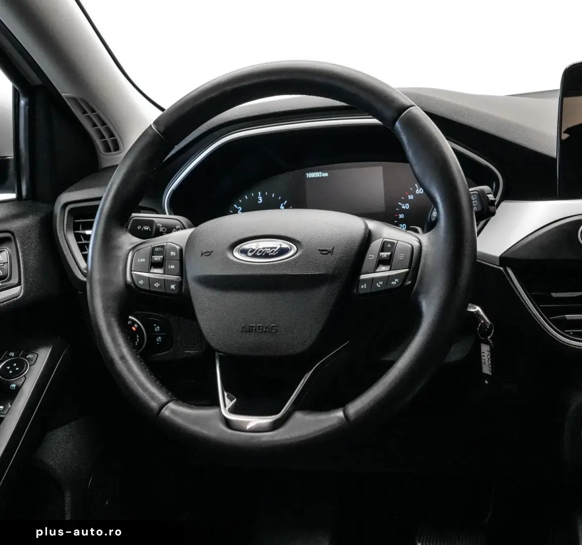 Ford Focus Gen-Iv-2018