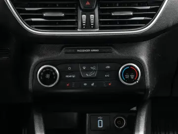 Ford Focus Gen-Iv-2018