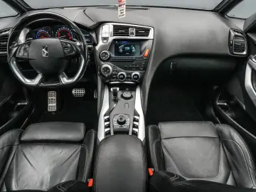 Ds-Automobiles Dsa-Ds5