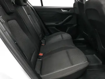 Ford Focus Gen-Iv-2018