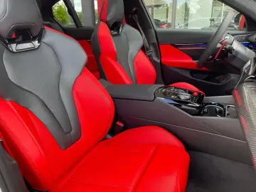 BMW M5 Sedan White-RED-Carbon Pano