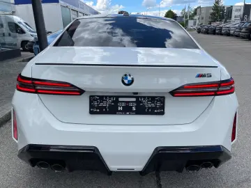 BMW M5 Sedan White-RED-Carbon Pano