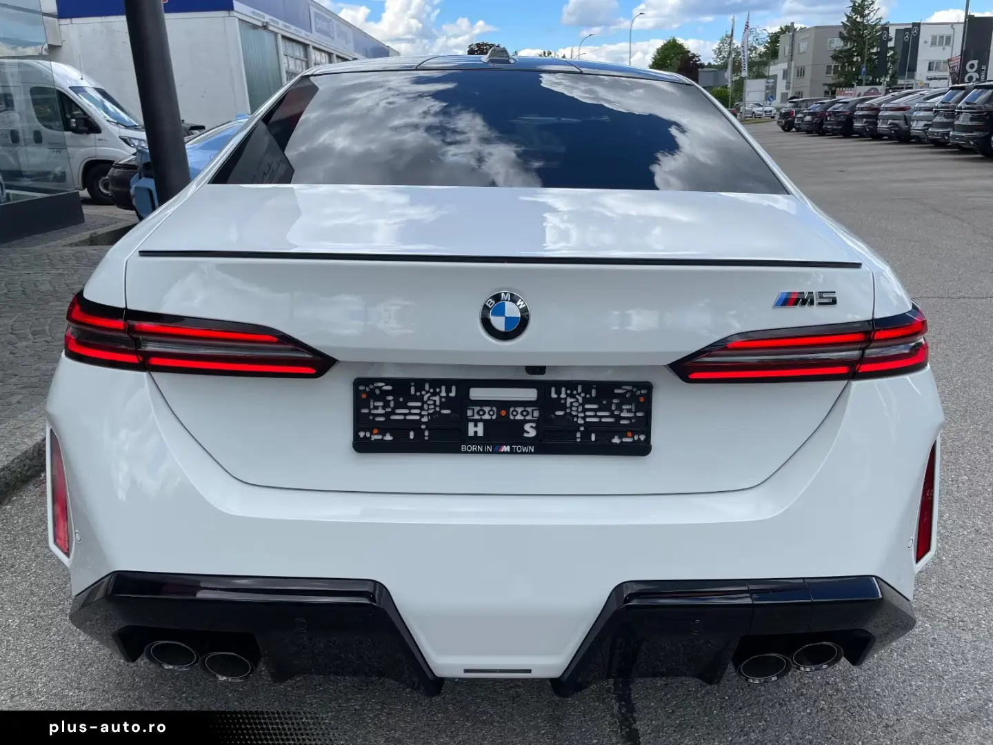 BMW M5 Sedan White-RED-Carbon Pano