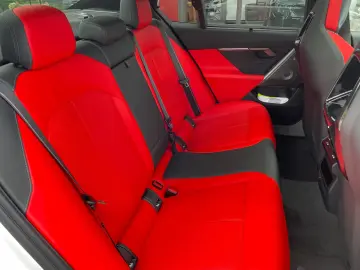 BMW M5 Sedan White-RED-Carbon Pano