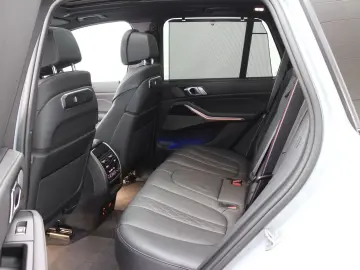 BMW X5 50 e xDrive 360 H&K Masaj Pano